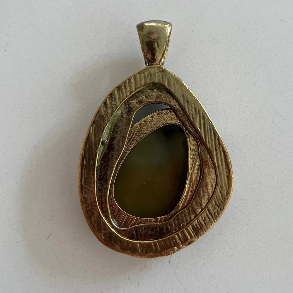 PENDANT Large Bronze Tone Metal Abstract Moss Green Lagenlook Statement Piece - Picture 10 of 12